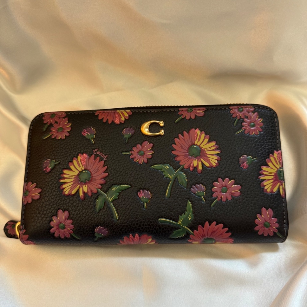 COACH Black Leather Floral Print Accordion Zip Wallet Wyn